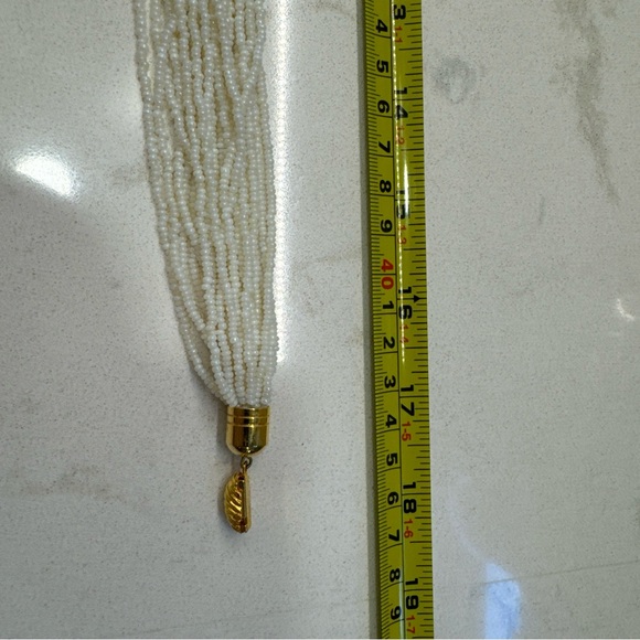 Vintage Beaded Necklace Pure White Layered Gold Clasp  18” - Picture 7 of 7